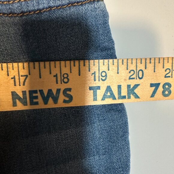 The Pioneer Woman Jeans Large Blue Denim Cotton Bootcut Leg Pull On Design - Picture 8 of 10